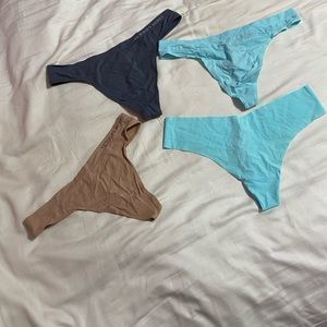 Victoria’s Secret Thongs. Size XL. NWT.